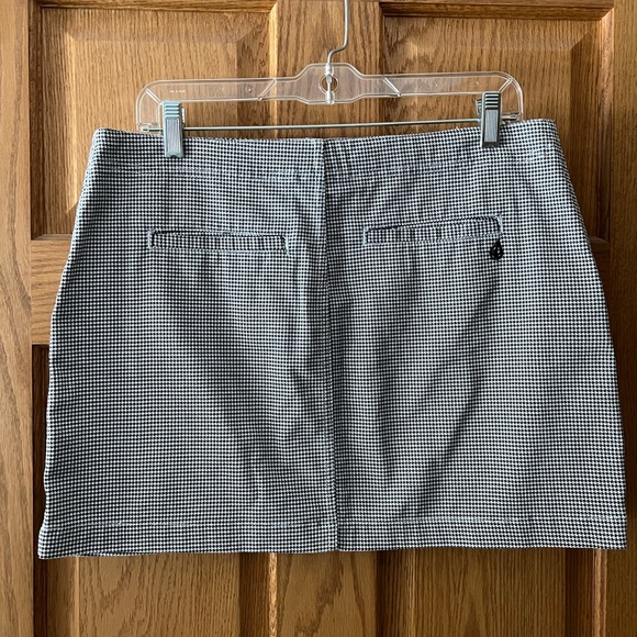 Mini skirt - Picture 2 of 2